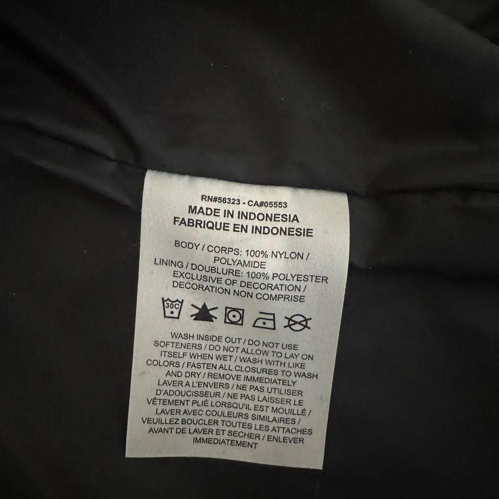 NWT Nike Men's Tech Woven Black Water Repellent Vest UVP w/ Pockets Size Medium - Picture 7 of 8